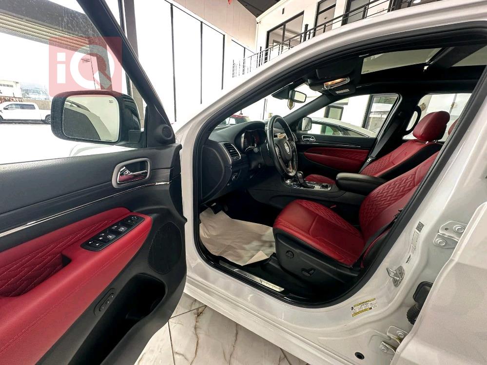 جيب جراند شيروكي